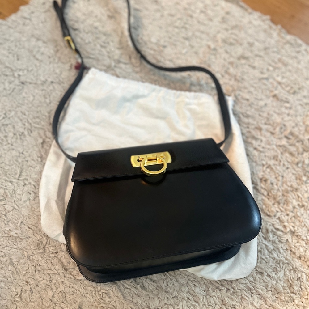 ❌SOLD❌Salvatore Ferragamo Black Handbag with Gold Accents - Picture 6 of 14